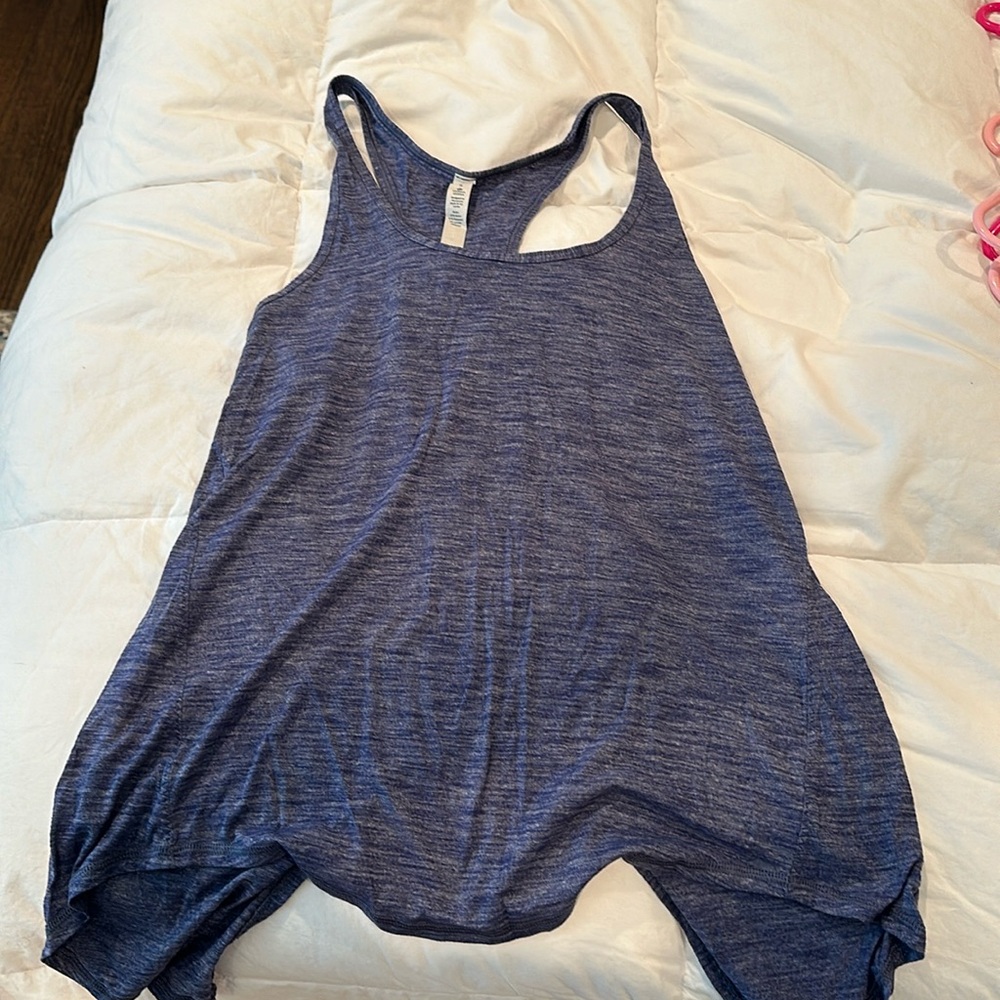 Lulu Lemon workout shirt